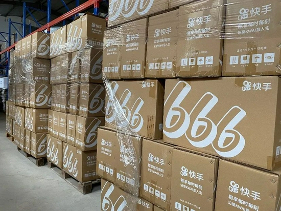 快手愛(ài)心物資馳援河南，照片由快手提供面